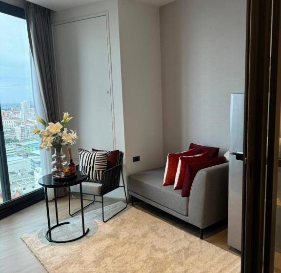 Hotel The Edge Central Pattaya เอดจ์ เซ็นทรัล พัทยากลาง