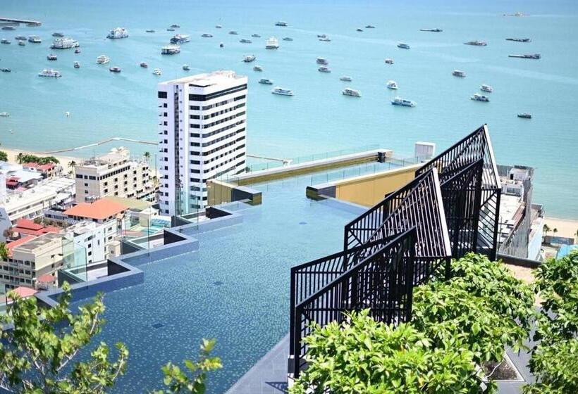 Hotel The Edge Central Pattaya เอดจ์ เซ็นทรัล พัทยากลาง