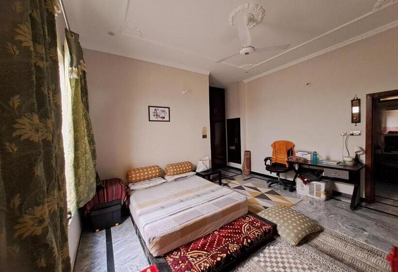 پانسیون Alpine Majesty