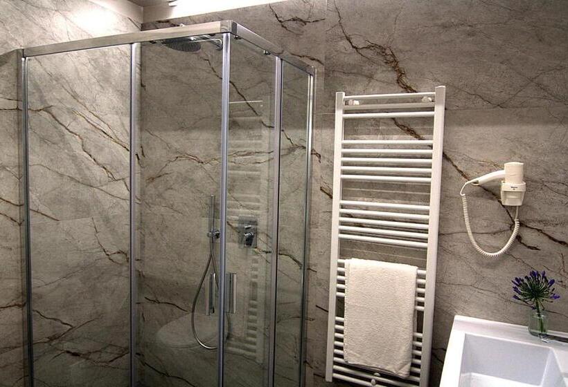 Pension (Hôtel basse catégorie) Giuliani Rooms