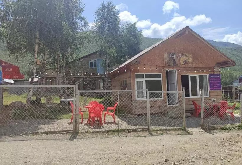 پانسیون Guest House Cafe Nita