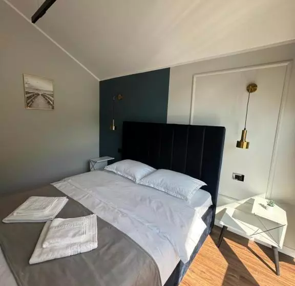 ペンション The Nest