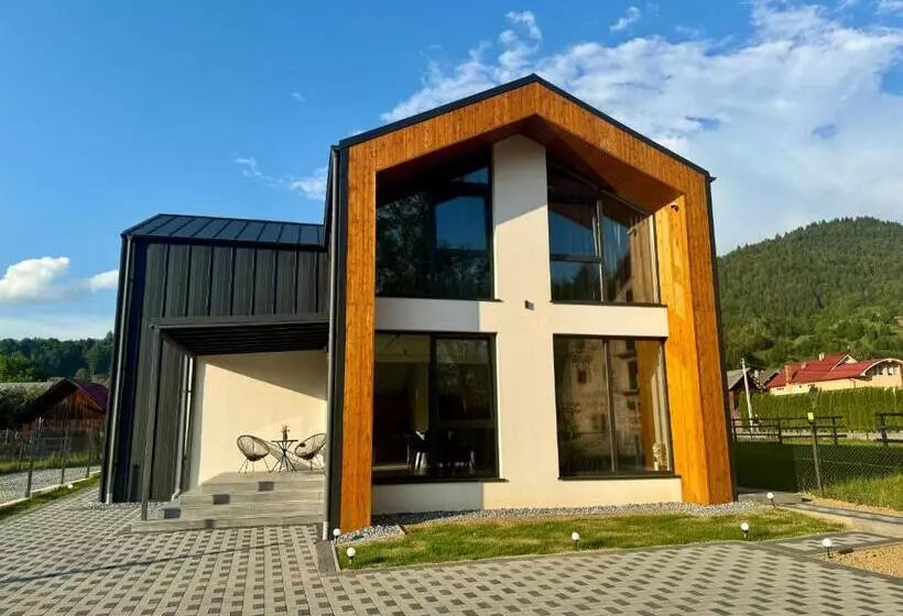 ペンション The Nest