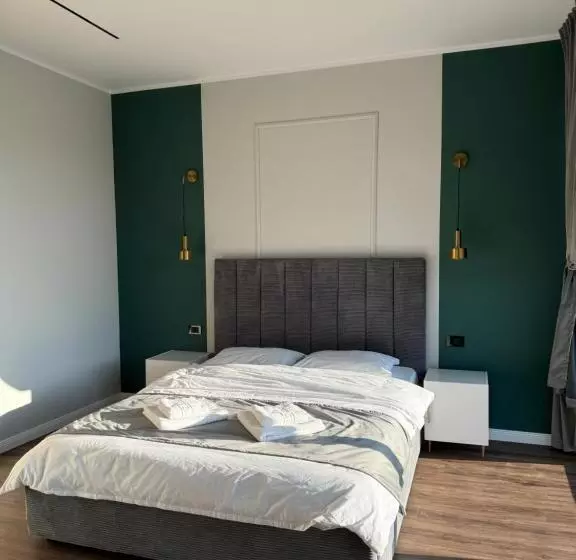 ペンション The Nest