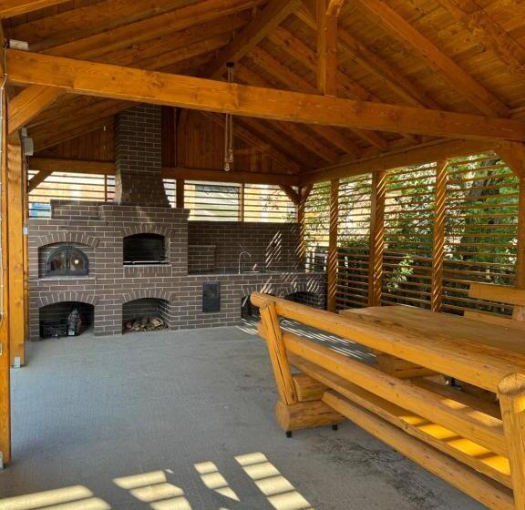 پانسیون The Nest