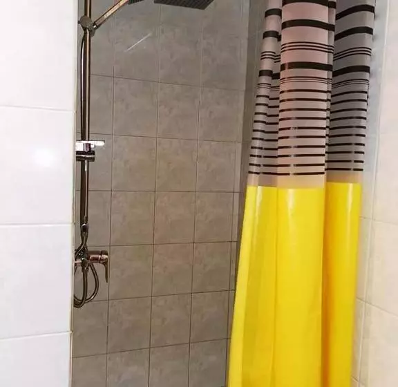 ユースホステル Frikandó Fogadó