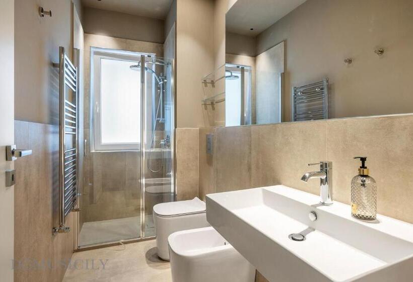 Edward Apartment By Domusicily