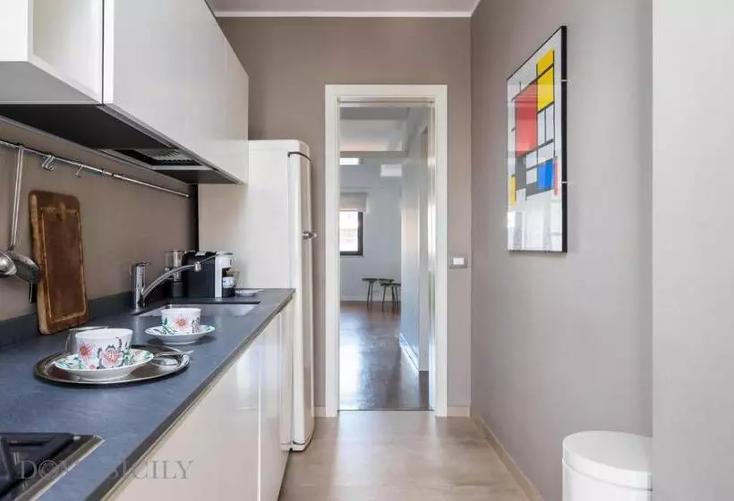 Edward Apartment By Domusicily