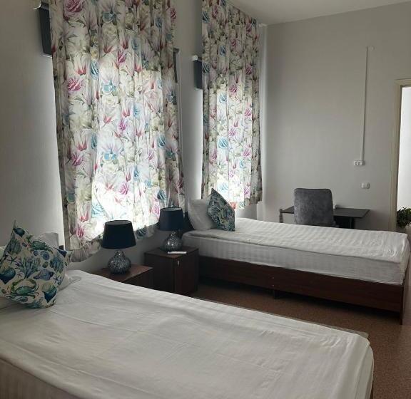 هتل کپسول капсула отель аэропорт актау