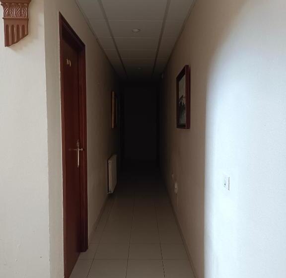 Отель Hostal Cafeteria Chocolate & Menta Redondela