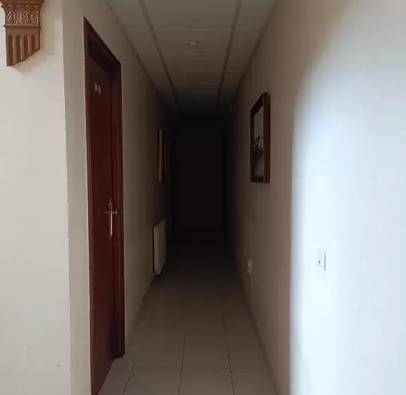 هتل Hostal Cafeteria Chocolate & Menta Redondela