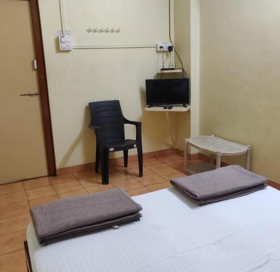 Hotel Shraddha Lodge