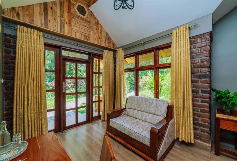 Hotel Under The Shade Safari Lodge