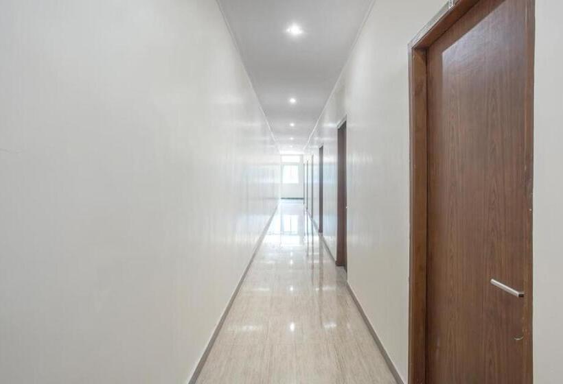 Отель Yutaka Inn Musium Angkut Batu