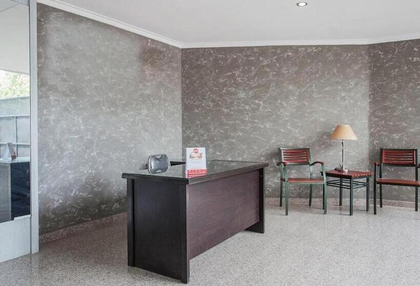 Отель Yutaka Inn Musium Angkut Batu