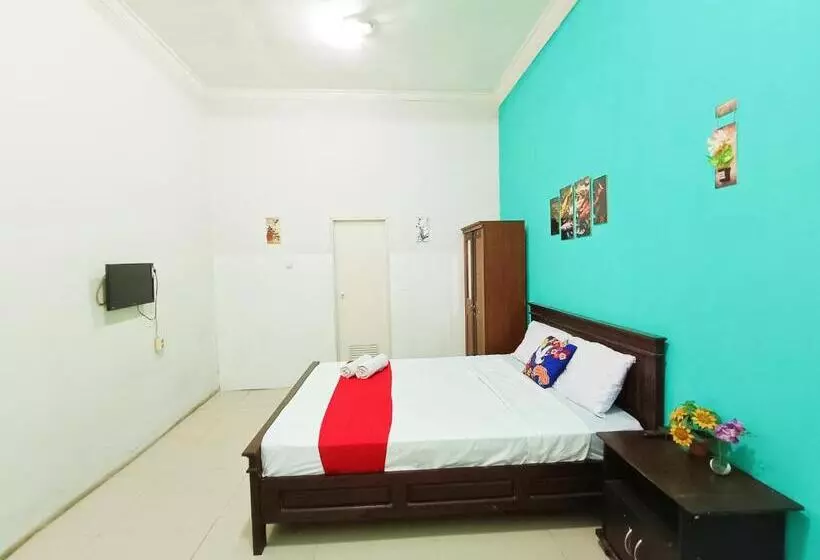 ホテル Yutaka Inn Musium Angkut Batu
