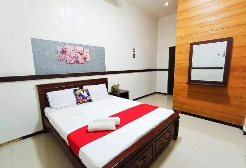 ホテル Yutaka Inn Musium Angkut Batu