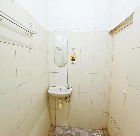 Отель Yutaka Inn Musium Angkut Batu