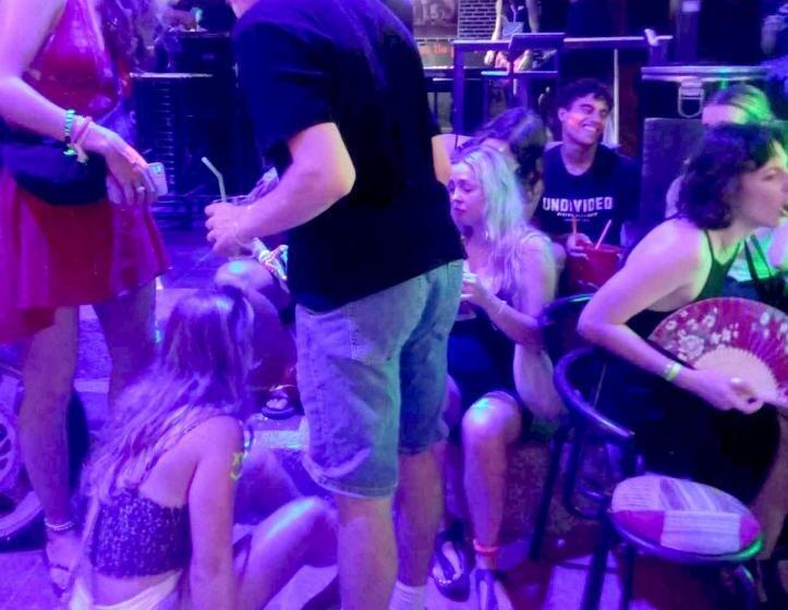 Moonland Bar And Hostel