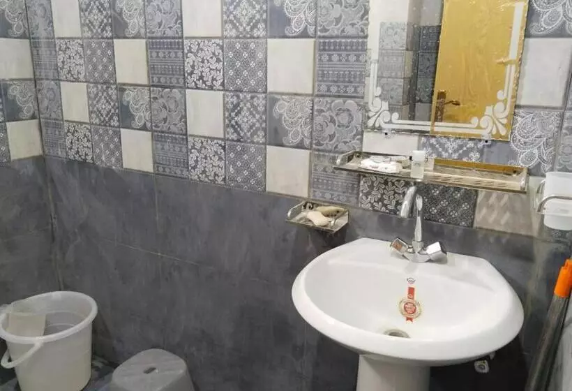 Murree Oaks Apartments
