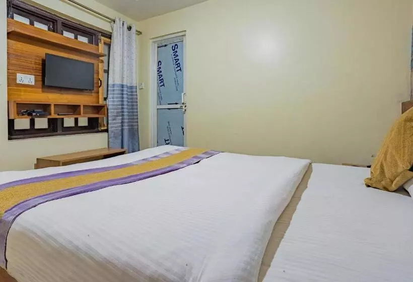 Oyo 821 Hotel Gauri