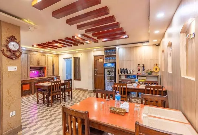 Oyo 821 Hotel Gauri