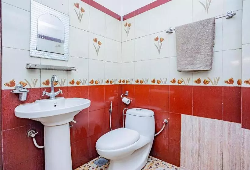 Oyo 821 Hotel Gauri