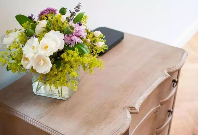 Majatalo Bosham   Private And Self Contained Double Garden Room