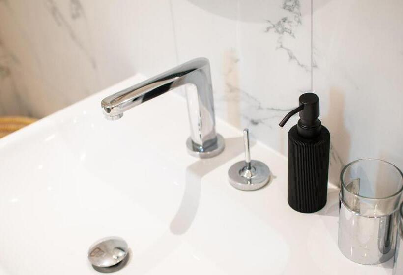 펜션 Bosham Private And Self Contained Double Garden Room