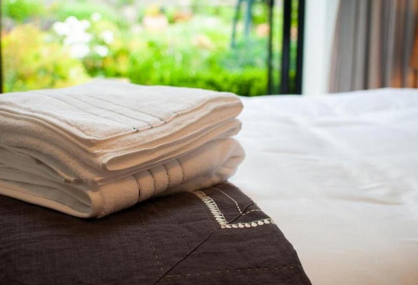 펜션 Bosham Private And Self Contained Double Garden Room