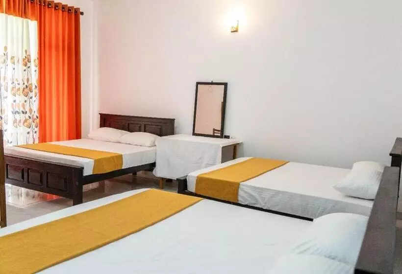 Majatalo Lake Wind Villa Anuradhapura