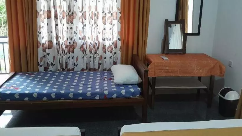 Majatalo Lake Wind Villa Anuradhapura