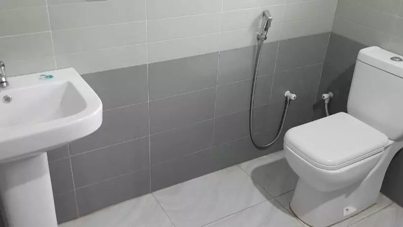 Majatalo Lake Wind Villa Anuradhapura