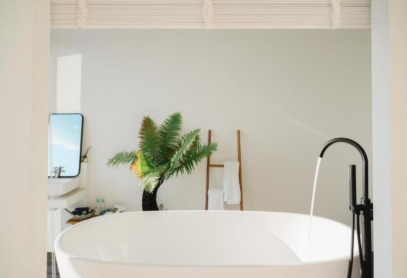 استراحتگاه Bon R Kaad