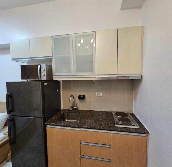 Affordable Condo Suite With 150mbps Wifi And Netflix