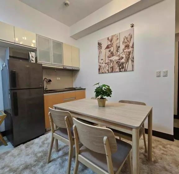 Affordable Condo Suite With 150mbps Wifi And Netflix