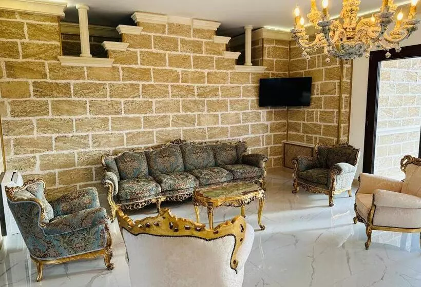 Aamiaismajoitus (B&B) Castlehawk Resort
