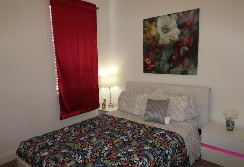 مبيت وإفطار Full House Near Daytona Beach