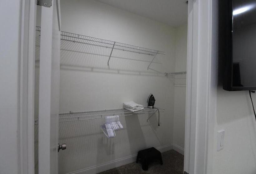 مبيت وإفطار Full House Near Daytona Beach