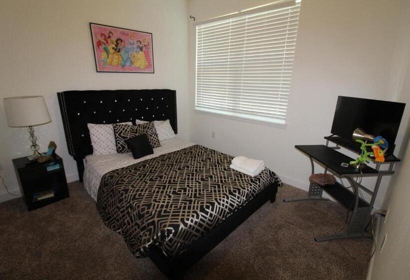 مبيت وإفطار Full House Near Daytona Beach