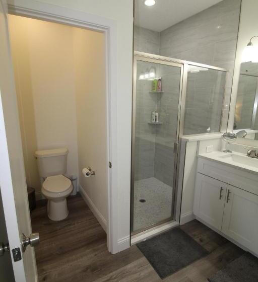 مبيت وإفطار Full House Near Daytona Beach