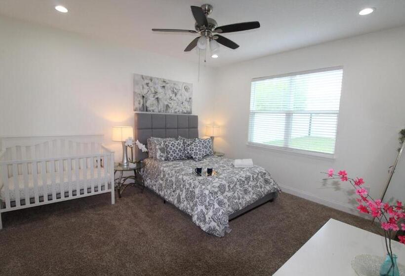 مبيت وإفطار Full House Near Daytona Beach