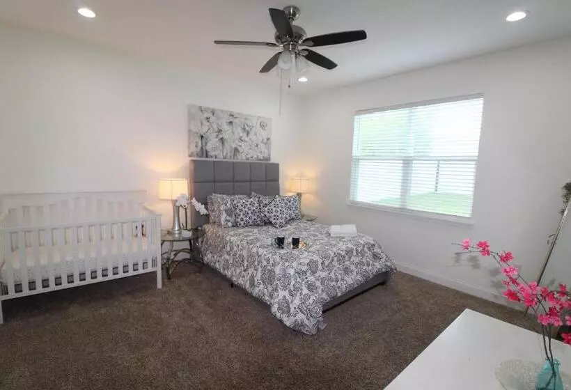 ベッドアンドブレックファースト Full House Near Daytona Beach