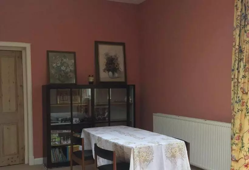 Aamiaismajoitus (B&B) Gilchristland Organic Farm Retreat