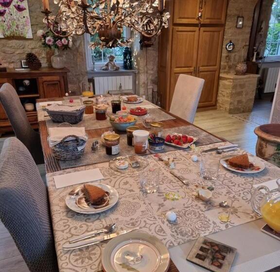 住宿加早餐  La Garenne Chambre D  Hôtes