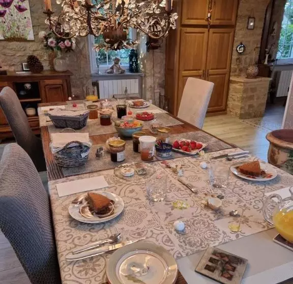 Aamiaismajoitus (B&B) La Garenne Chambre D  Hôtes