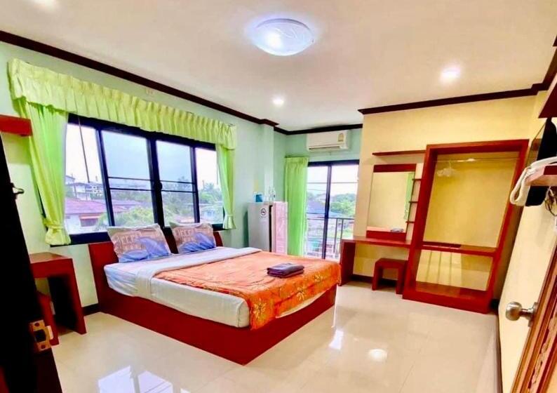 ホテル โรงแรมกาญจนาสกลนคร