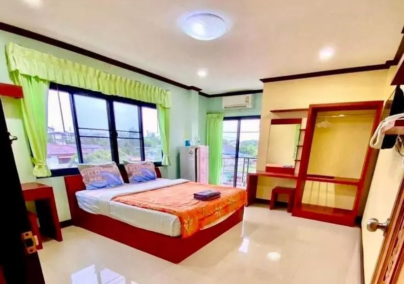 ホテル โรงแรมกาญจนาสกลนคร