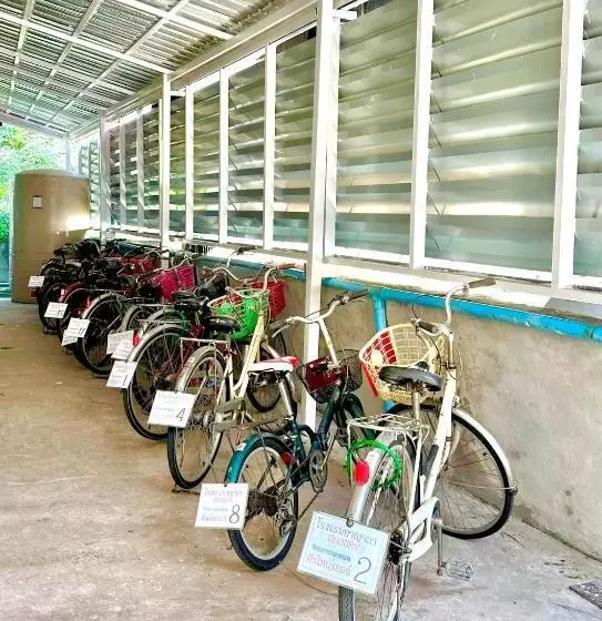 ホテル โรงแรมกาญจนาสกลนคร