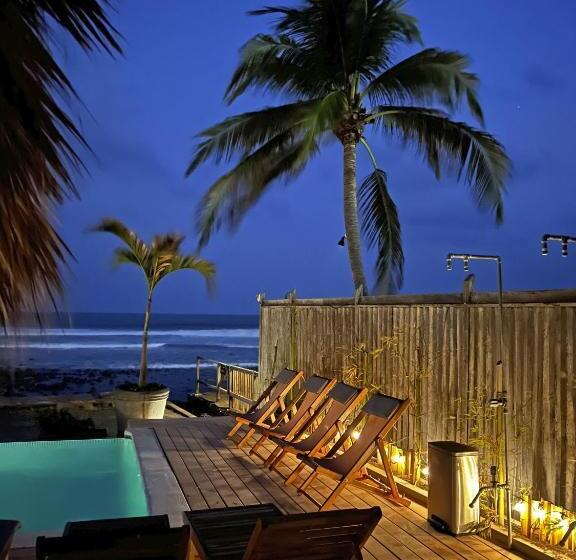 هتل Almare Zonte Beachfront Glamping